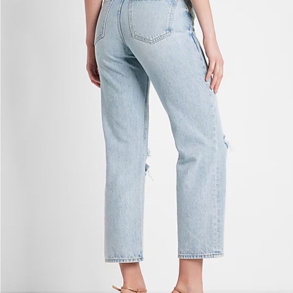 Express Ladies High Waisted Light Wash Ripped Straight Ankle Jeans NWT - Picture 4 of 7